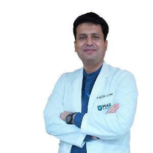 Dr. Nilesh Kumar